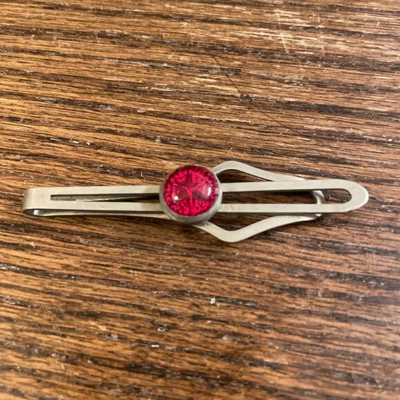 Vintage Heller Plate Silver Tone Tie Bar Red Cabochon Stone Star - Picture 1 of 5